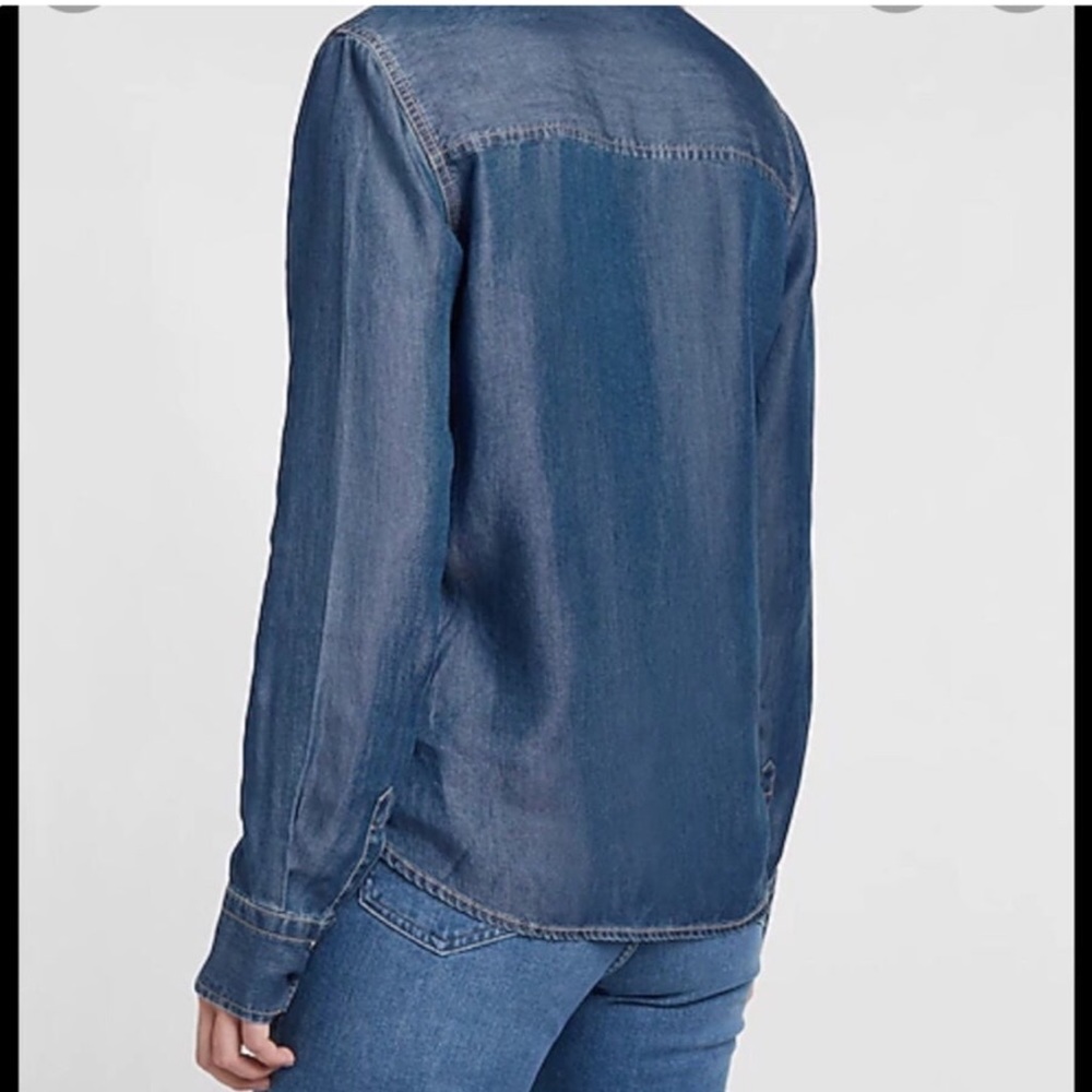 Express Extremely Soft Jean Ruffled Blouse. Brand New Never Worn Snap Buttons - Picture 6 of 9